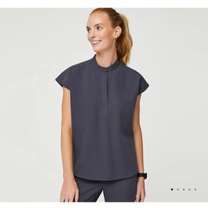 Figs Rafaela Top Charcoal MEDIUM ‼️ last one